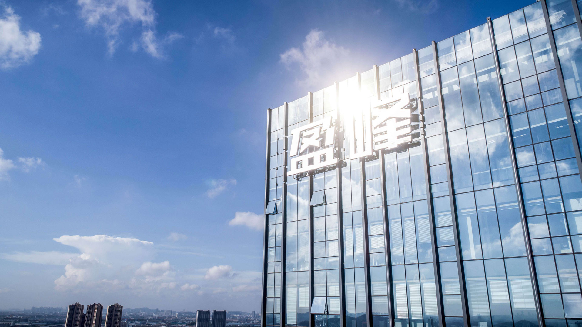 完成股权分置改革，3003.com官网控股成为大股东